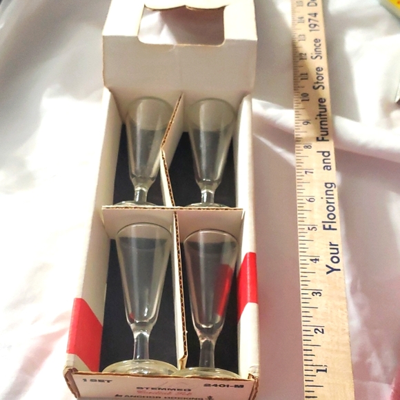 : 4pc VINTAGE 4" la reine stemware cardials anchor hocking Sherry Glasses in box - Picture 2 of 9